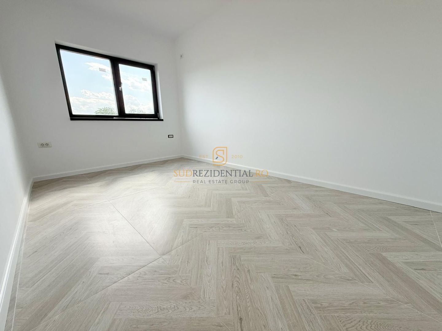 Casa individuala / Teren 427mp / 4 Camere / 2 Bai - Poză 9