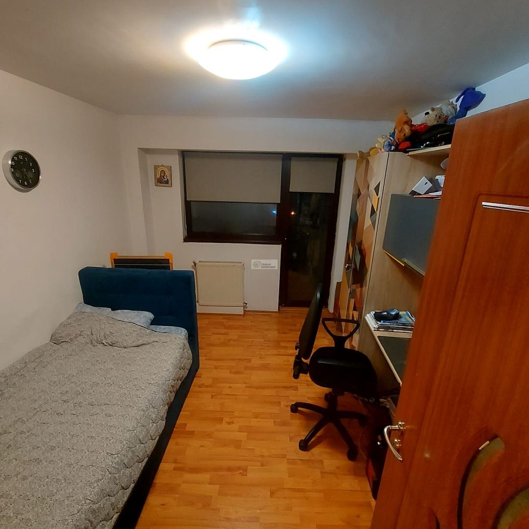 De vanzare 4 camere/97 mp utili/Scoala 10/Focsani/et 3/4 - Poză 4