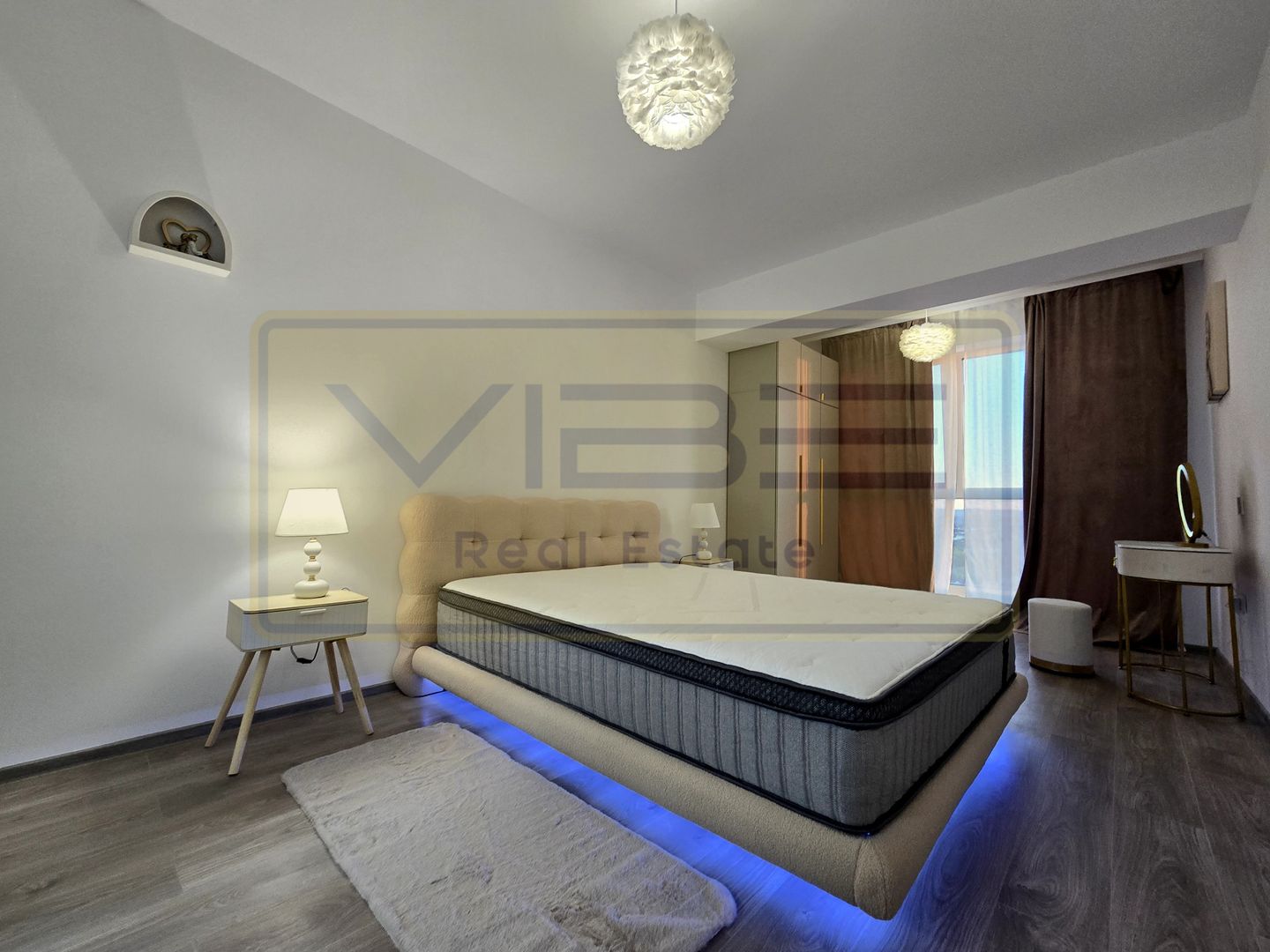 Copou- 3 camere 2 bai- decomandat- modern- parcare subterana - Poză 13