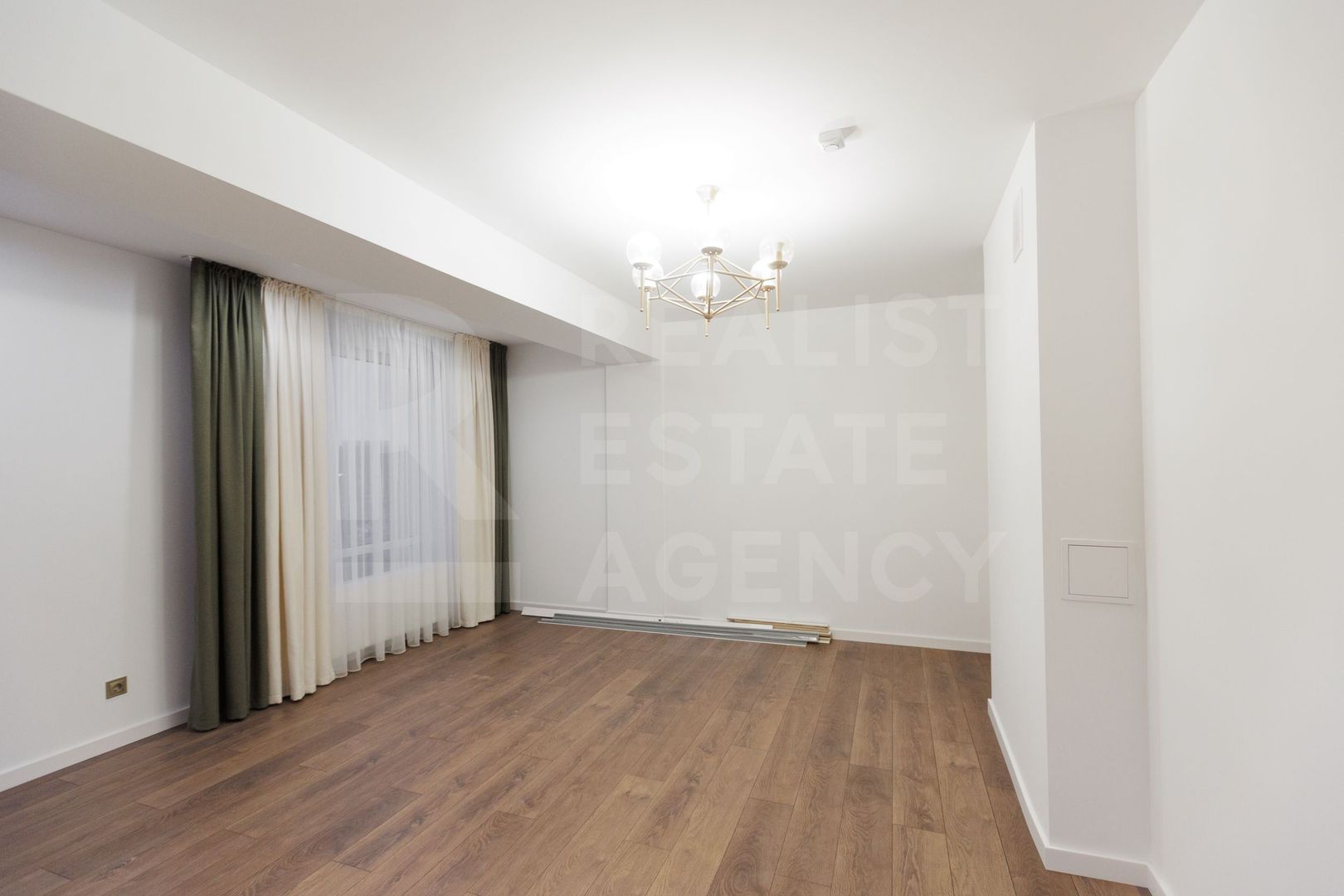 Vânzare, apartament, 2 camere, str. Calea Ieșilor, Sculeni - Poză 3