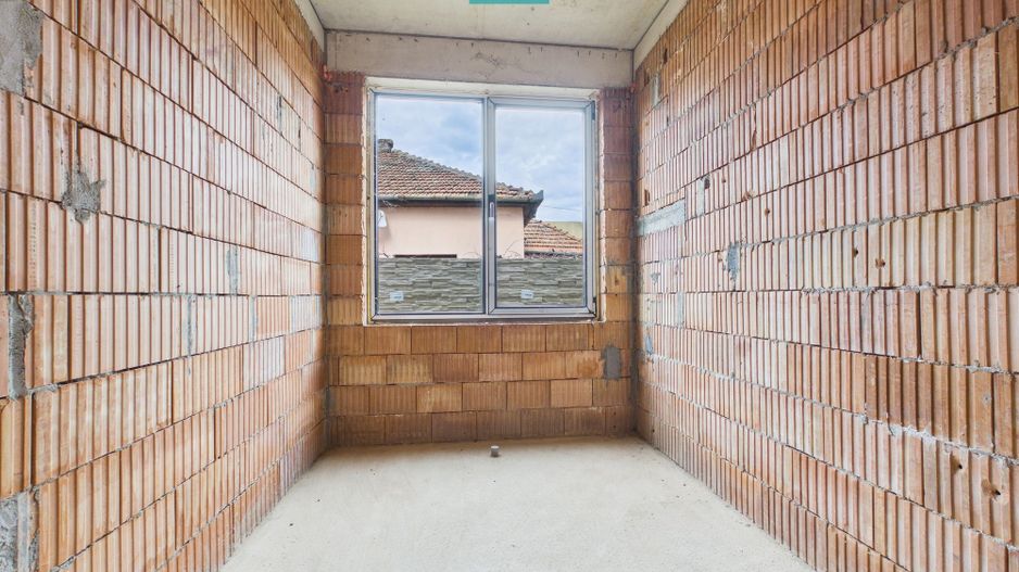 Casă la roșu cu piscină-Pârneava-767 mp teren - Poză 13