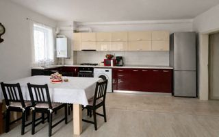 Apartament cu trei camere - locatie TOP , zona CORESI - Poză 2