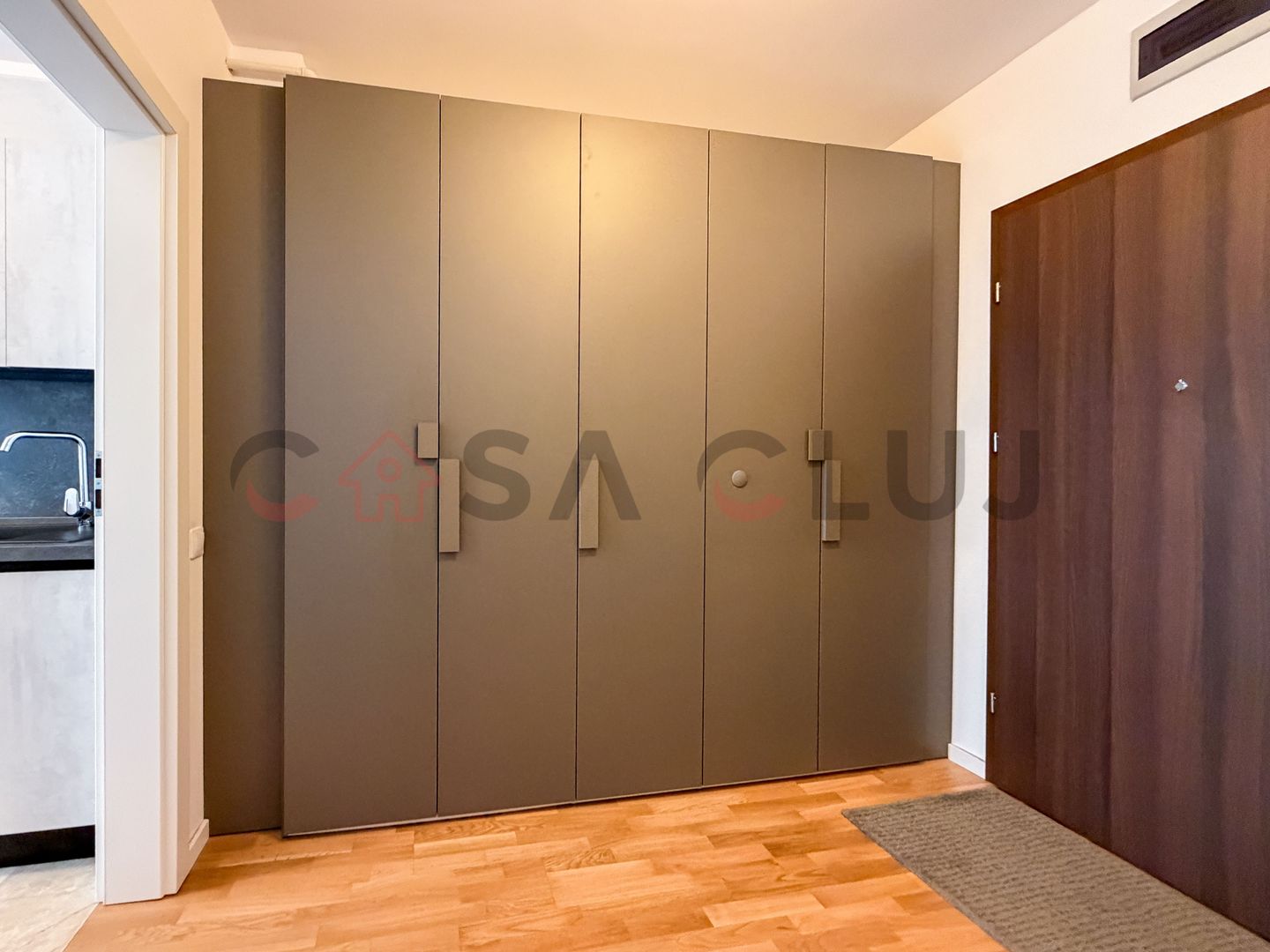 3 camere cu vedere la lac, zona Iulius Mall - Poză 4