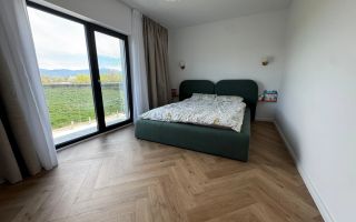 Casa moderna,4 camere, pompă de căldură si panouri fotovoltaice - Poză 7
