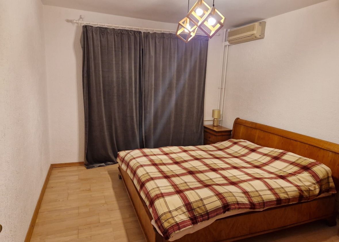 AP. 3 CAMERE P-TA ALBA IULIA, MOBILAT MODERN, METROU 10 MINUTE - Poză 2