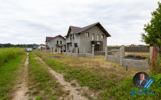 Vilă spațioasă cu vedere la pădure, la doar 15 minute de Bacău! - Poză 2