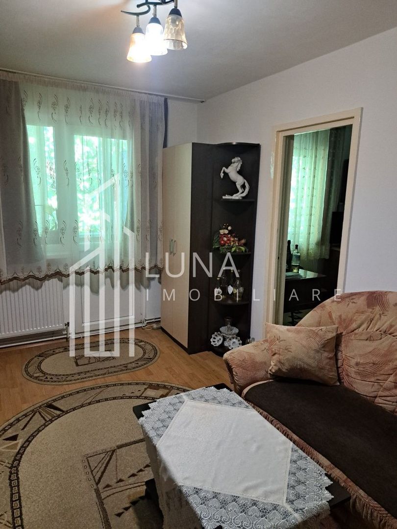 Apartament 3 camere de vânzare | Dâmbu Pietros - Poză 2