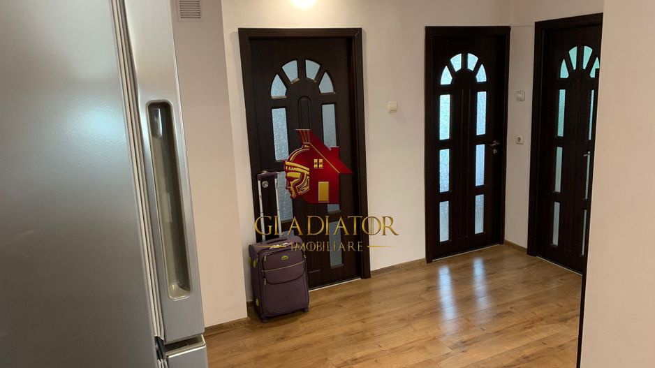 Oportunitate rara la bulevard in Alexandru cel Bun - 3 camere bl. 1989 - Poză 3