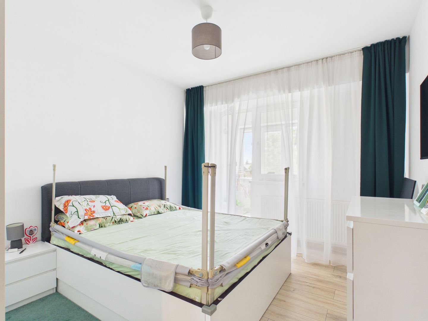 Apartament cu 3 camere la parcul Maica Teofana - Poză 5