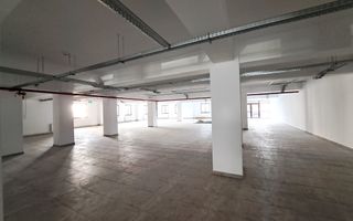 Spatiu comercial 600 mp vitrine la strada, dublu acces - Poză 12