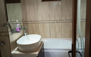 Apartament 3 cam dec Zona Piata Centrala ,etajul 2 - Poză 4