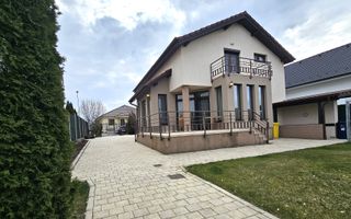 Casa individuala garaj pivnita curte mare - Poză 10