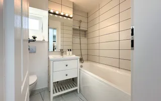 4 camere, 3 dormitoare, 2 băi, boiler, complet renovat - Poză 12