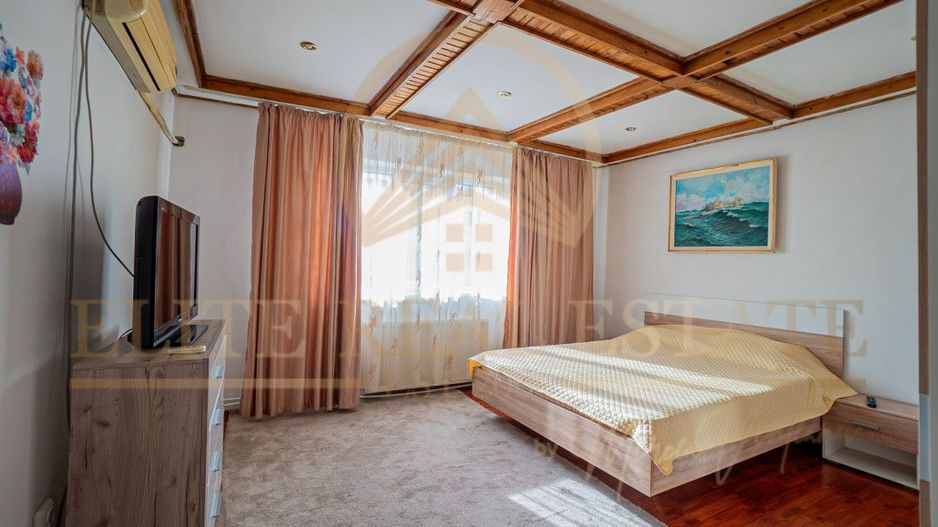 AGIGEA - Casa D+P+1E+M pe un teren de 631 mp cu deschidere la 2 străzi. - Poză 20