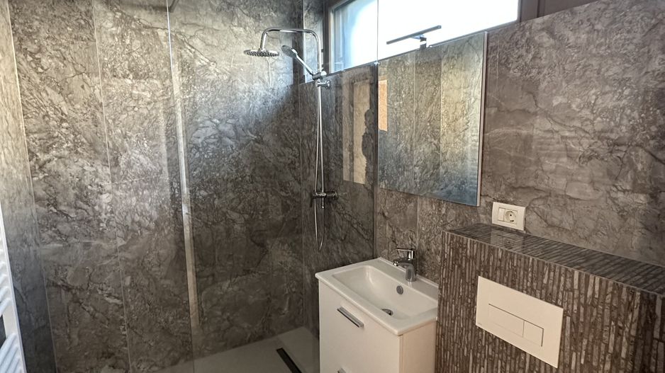 Casa cu 4 camere - Dumbarvita - Poză 13