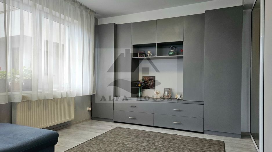 Oportunitate - Apartament cu trei camere in vila, zona Tractorul 70 mp - Poză 8