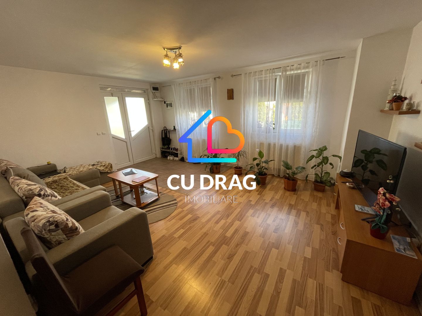 CASĂ SPAȚIOASĂ DE VÂNZARE ȘELIMBĂR - Poză 5
