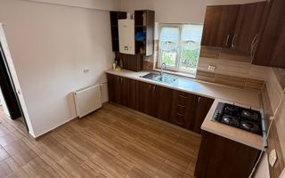 ​Vilă superbă de închiriat în Corbeanca (Sat Stratu) – Curte generoasă - Poză 8