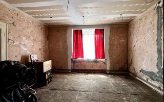 Casa in Tinca, centrala, 3 camere cu strada asfaltata - Poză 7