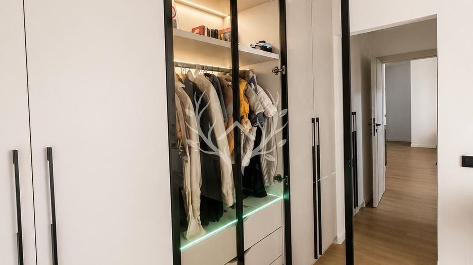 Apartament cu 3 camere si terasa de 82 mp - zona Vivo Floresti - Poză 12