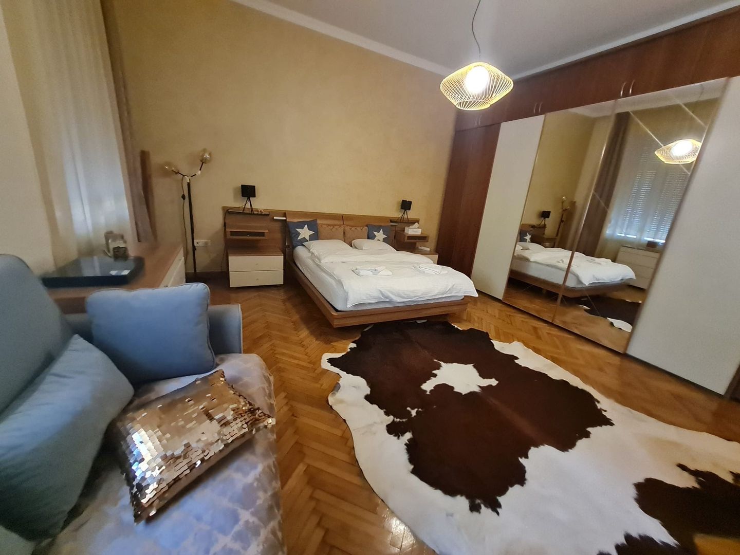 Vila deosebitǎ în zona centrala - Poză 23