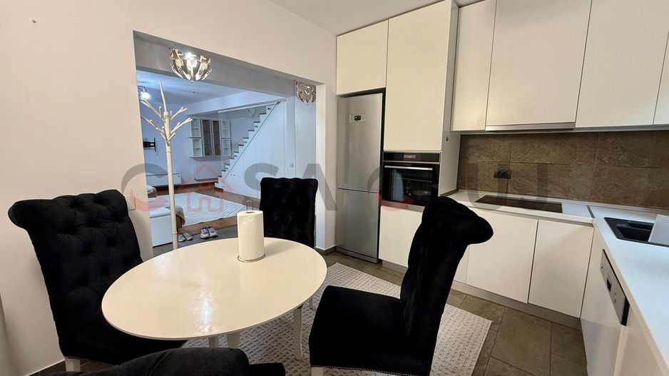 Apartament în vilă, curte, la cheie, parcare, Europa - Poză 11