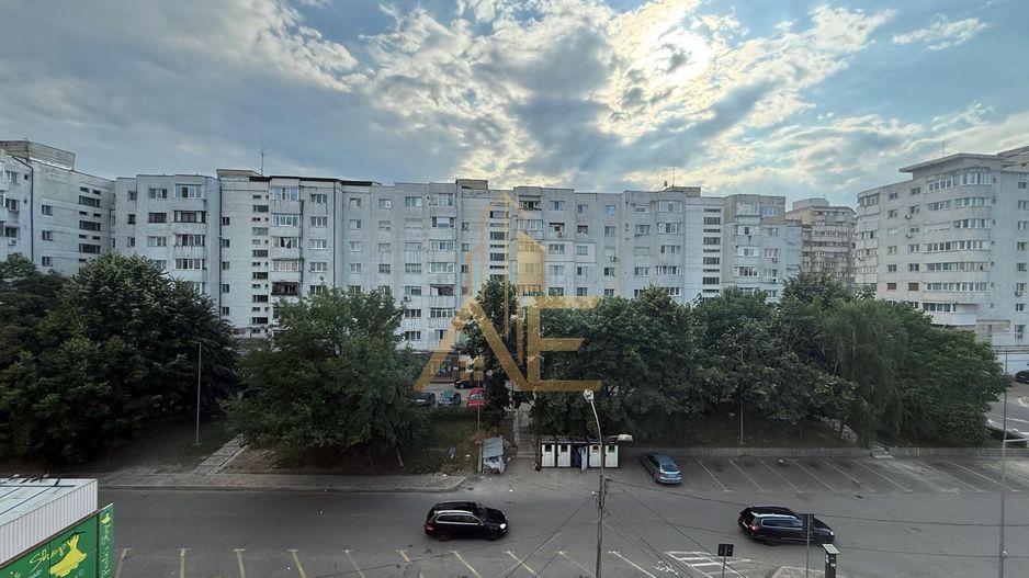 ULTRACENTRAL -Apartament de vanzare 3 camere decomandat - Poză 1