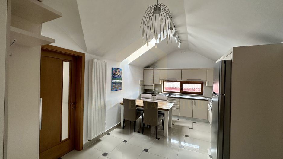 Vanzare apartament 4 camere, zona Grand Hotel Italia - Poză 11