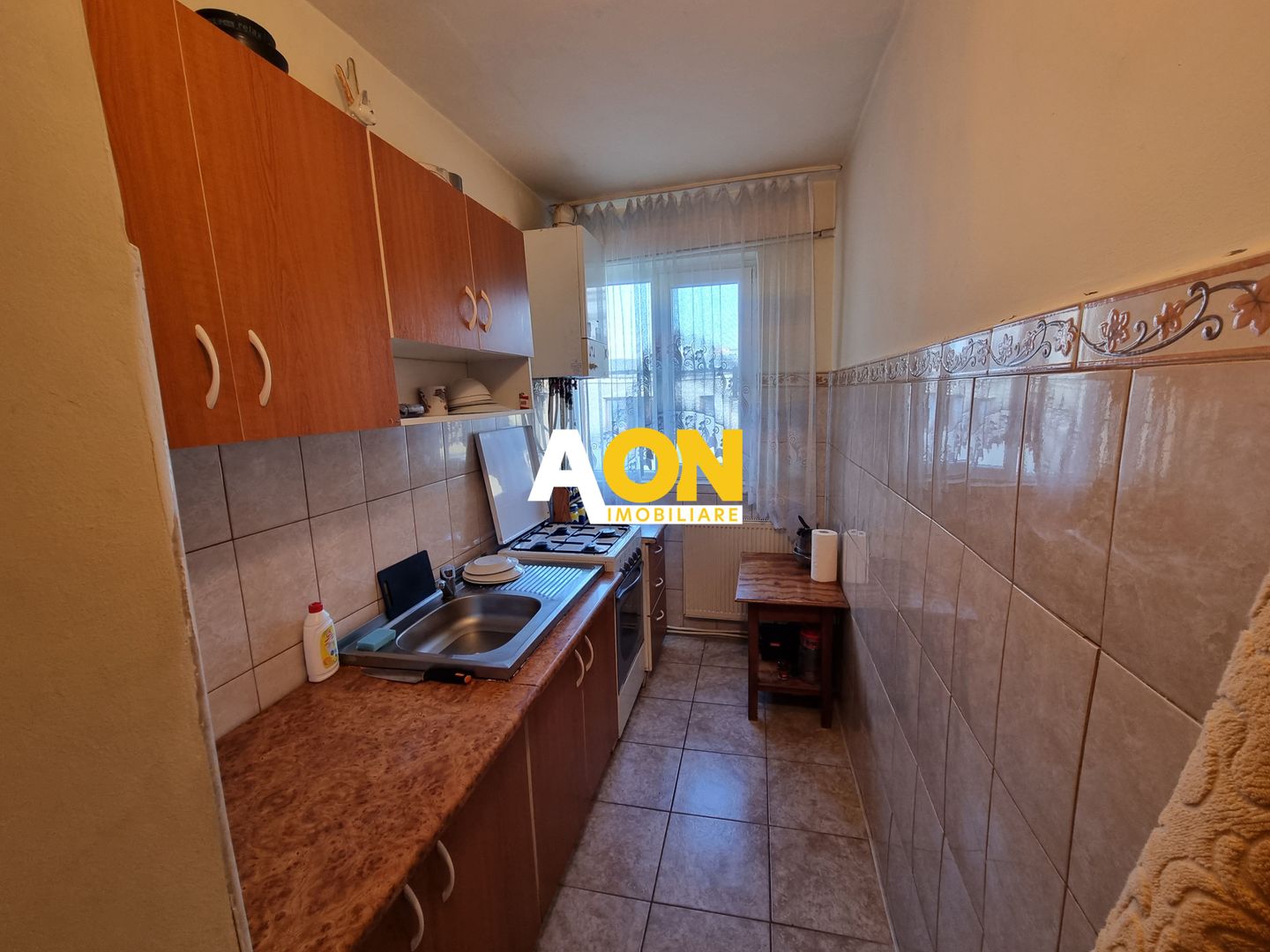 Apartament 2 camere ,semidecomandat,Cetate - Poză 3