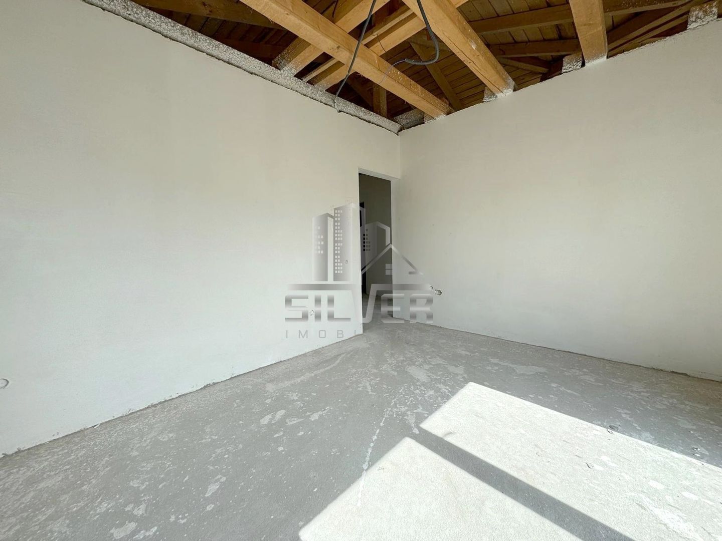 Casa  tip duplex/Zona strazii Urusagului. - Poză 14