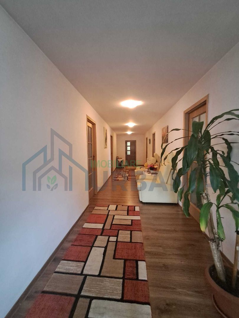 Casă cu 2 niveluri, compusă din 2 apartamente distincte, Tomesti - Poză 1