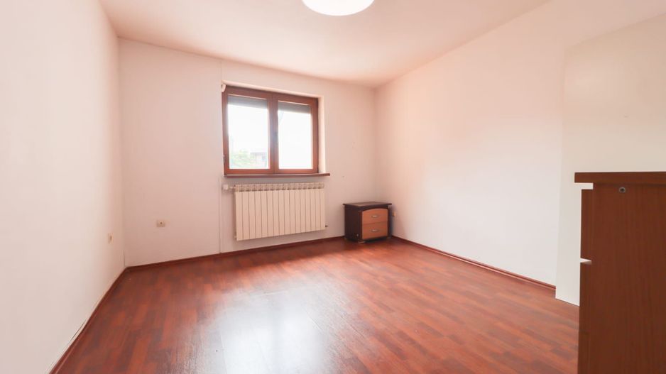 URGENT!, SOLIDA, CONSOLIDATA, BINE COMPARTIMENTATA, CURTE, NEGOCIABIL - Poză 5