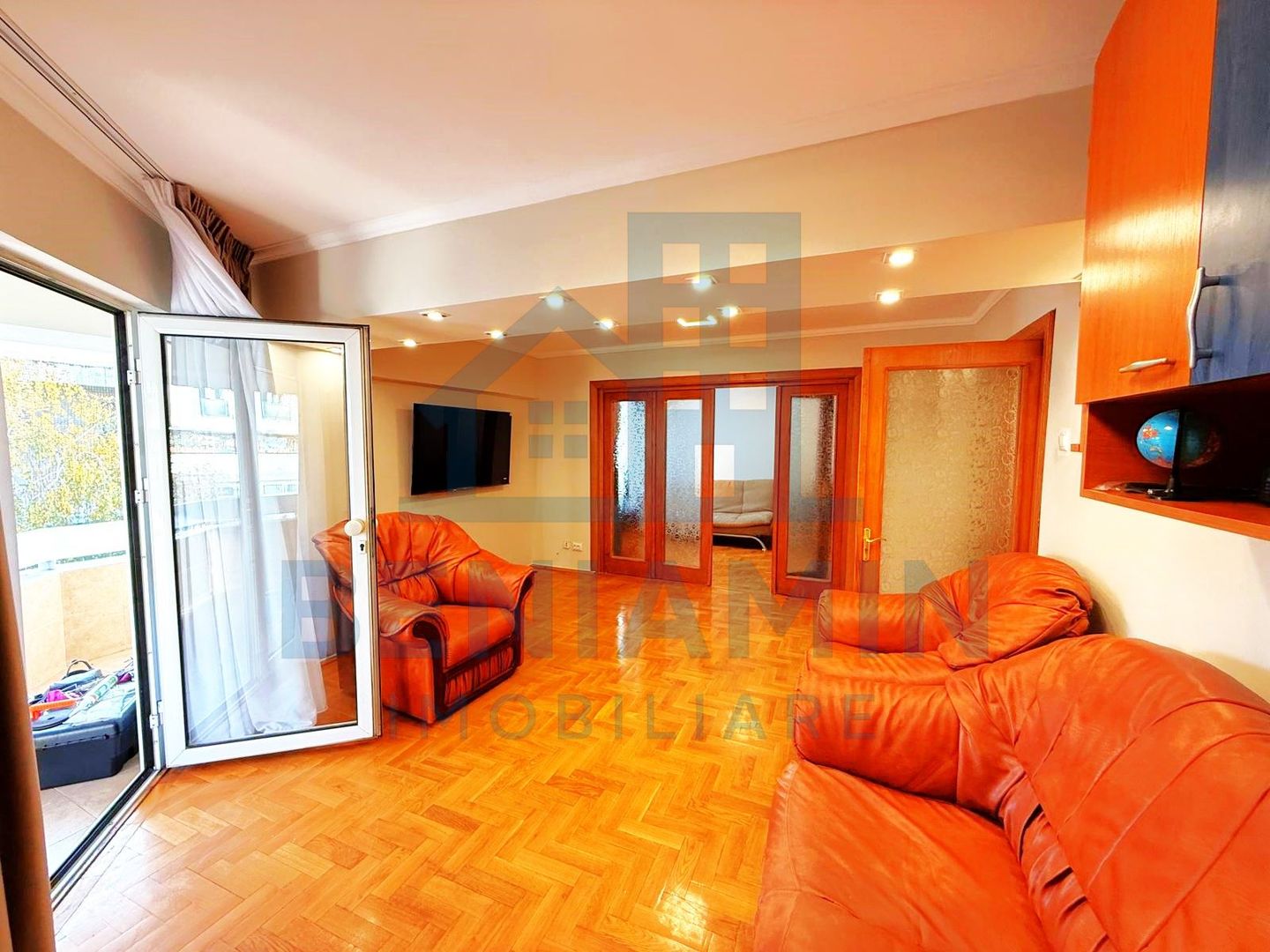 4 Camere-Ultracentral-Langa Mercur-Mobilat-Utilat-Disponibil Imediat - Poză 1