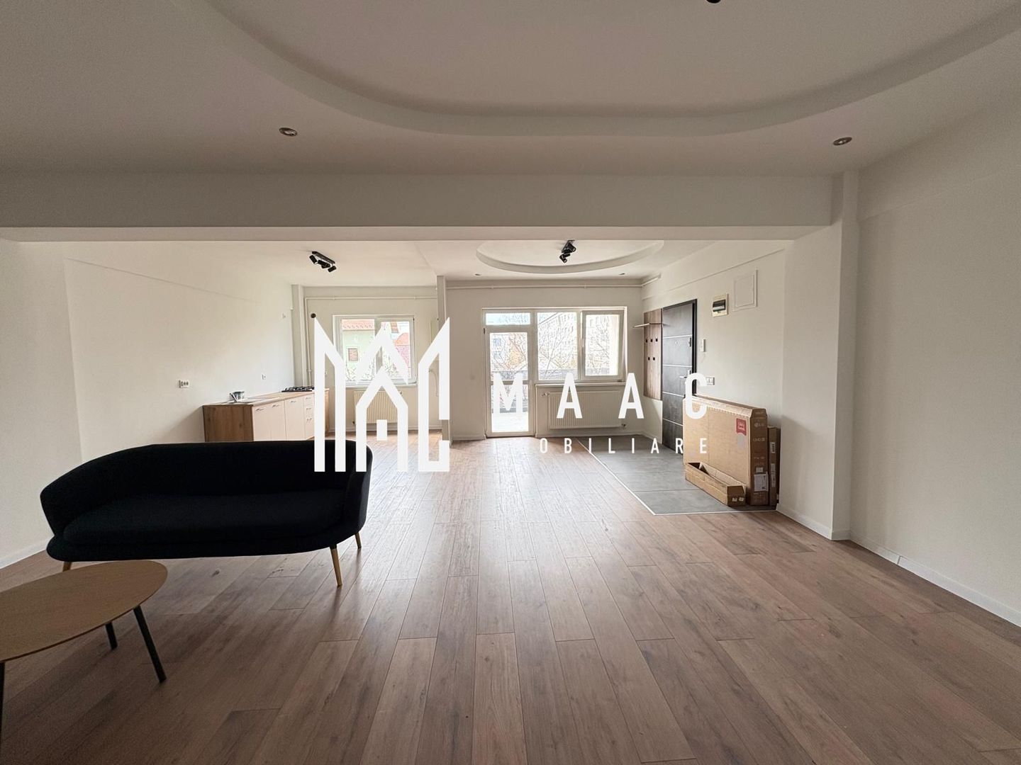 Spatiu de birouri I Lift |  Etaj 1 I Balcon I Oituz | Parcare - Poză 9