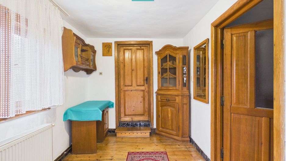 Vilă stil montan, 270 mp, teren 3000 mp - Poză 24