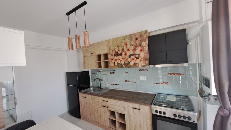 Garsoniera mobilata de vanzare cu loc de parcare la demisol A38 - Poză 1