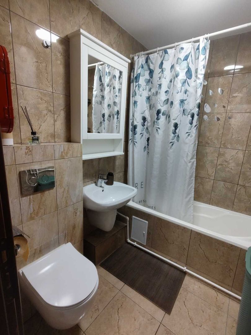 De inchiriat apartament 3 camere zona Gorjului - Poză 3