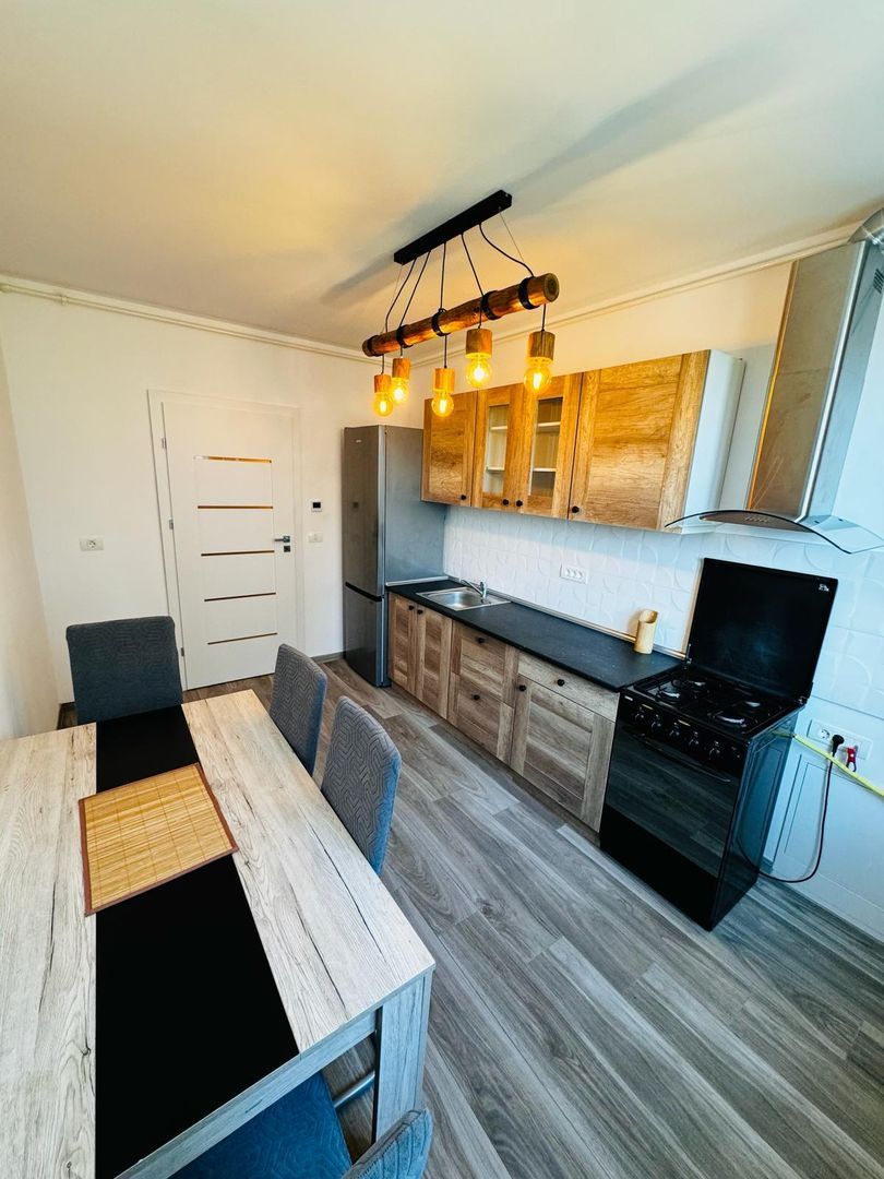 Apartament de inchiriat 3 camere 2 Baii Micalaca, parcare, bloc nou - Poză 10