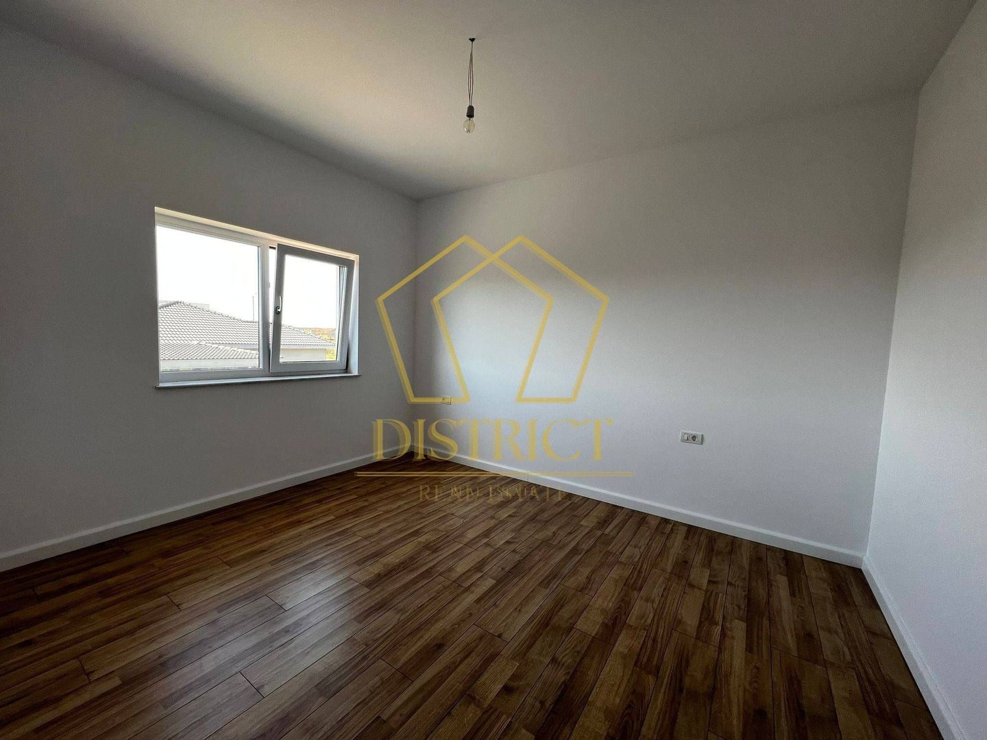 Duplex 5 camere despartit prin camera tehnica | Ghiroda - Poză 4