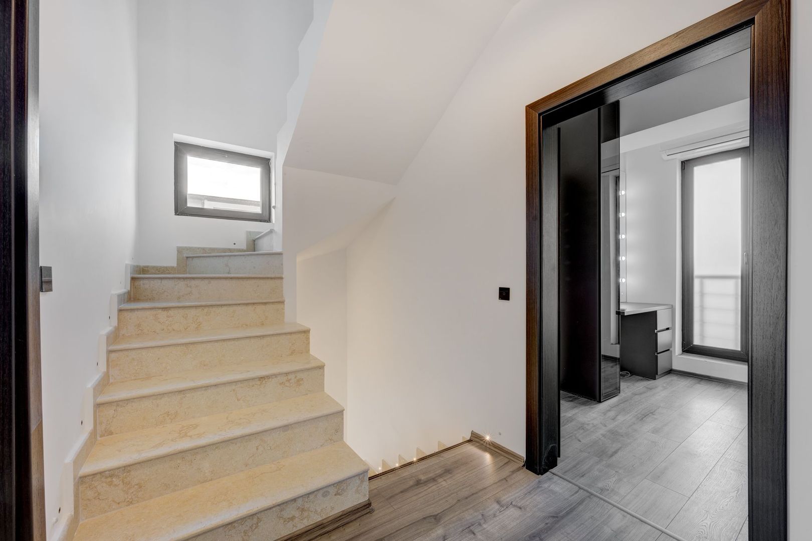 Casa Impecabila + Individuală + Decomandată in Prelungirea Ghencea ! - Poză 14