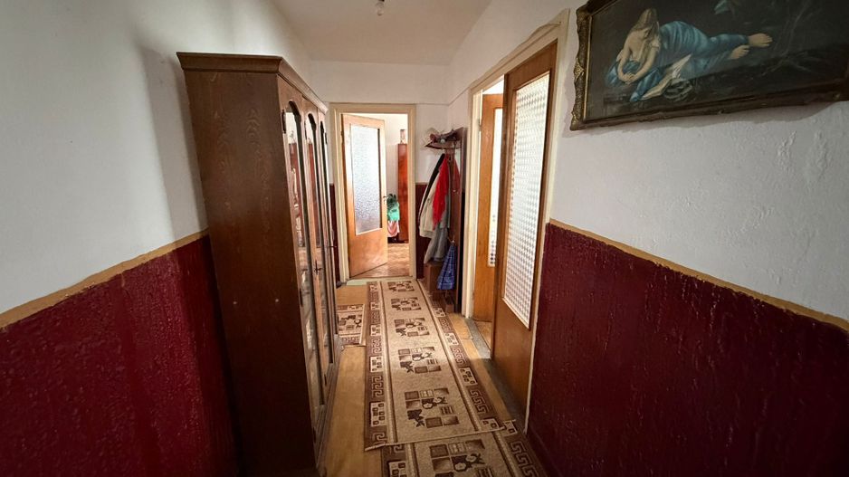 Apartament 3 camere, etaj 2 - zona Centru - Poză 12