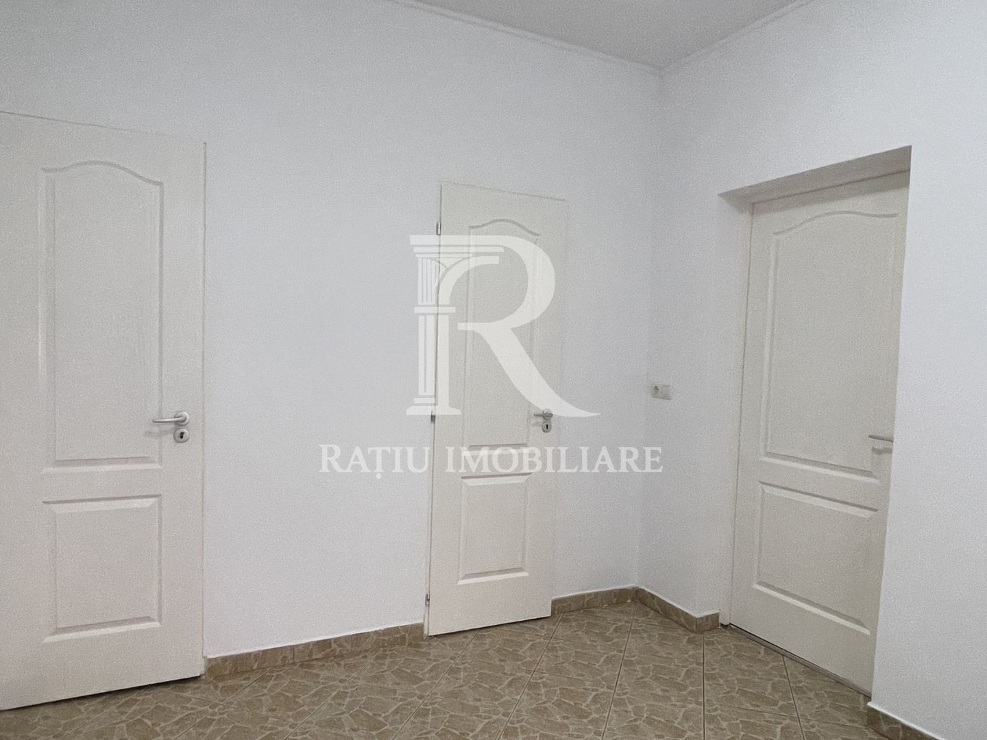 Spațiu birou/cabinet de inchiriat  | Zona centrala  | Oradea - Poză 3