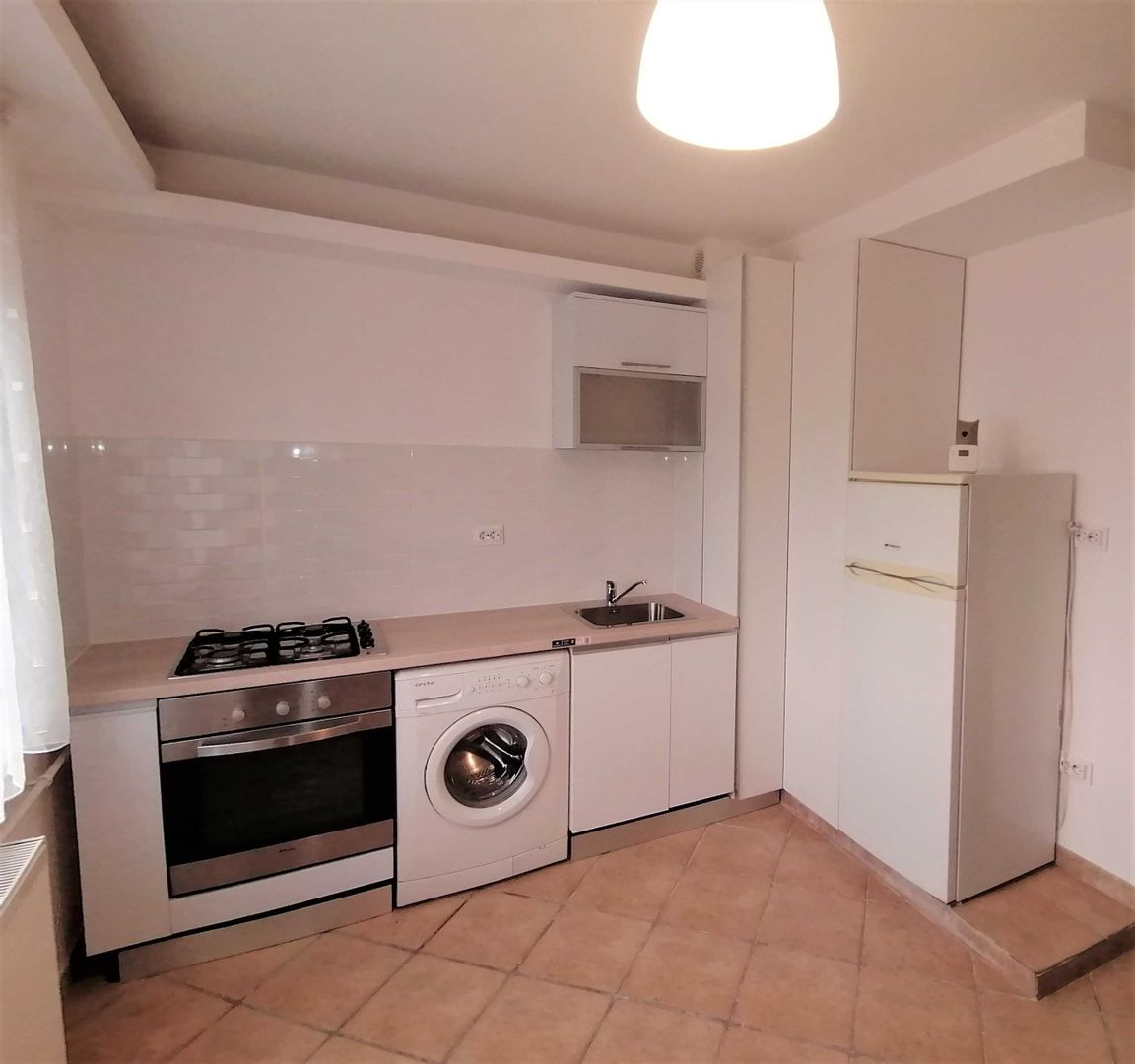 13 Septembrie/ Garsoniera bloc mixt/ Centrala - Poză 3