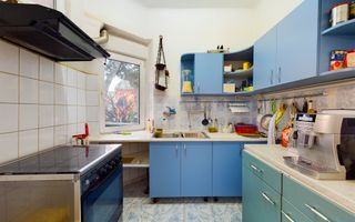 Apartament cu 4 camere la casa in centru - Poză 1