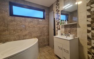 Vila spatioasa zona Megaimage  Tunari - Poză 7