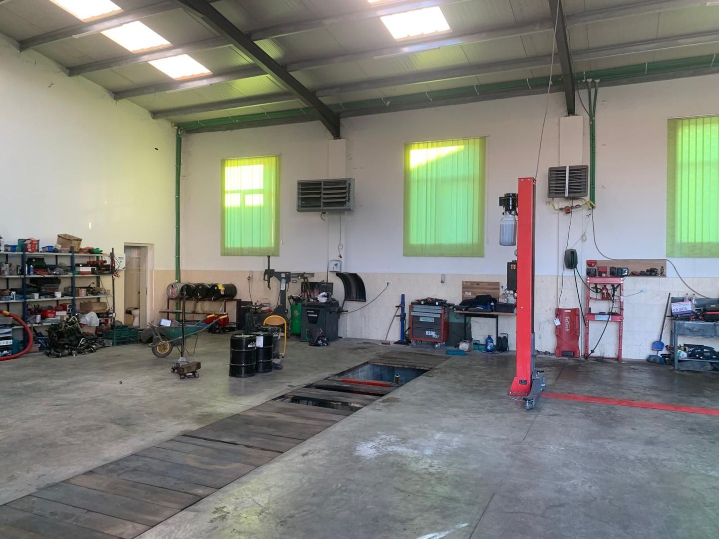 HALA / SPATIU DE INCHIRIAT IN MARGINEA - Poză 13