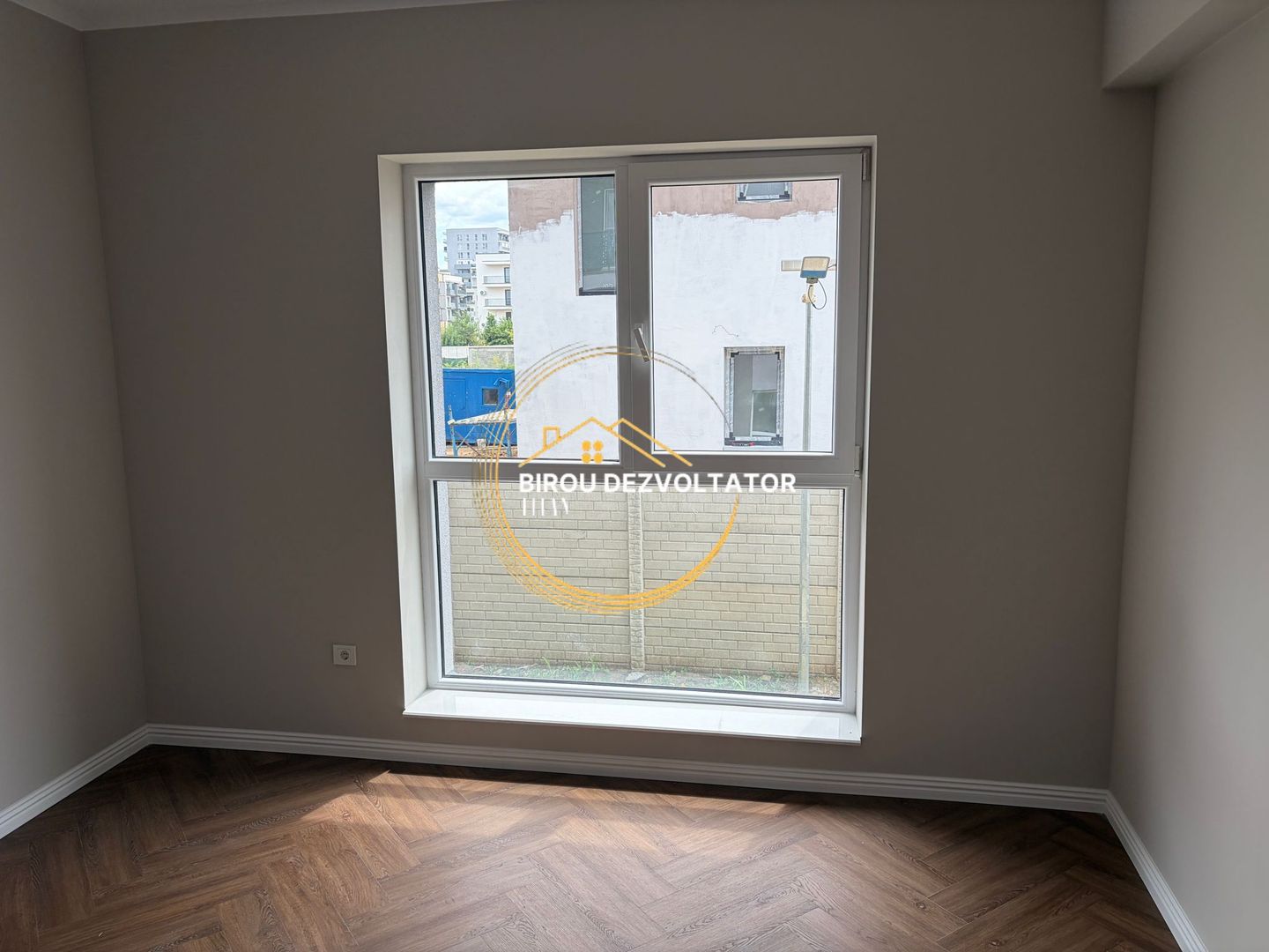 Decomandat 2bai Vedere Libera Titan Pallady Metrou Teclu Parcare BONUS - Poză 5