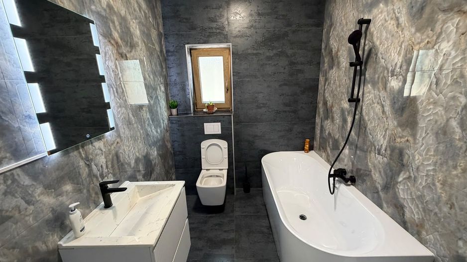 CASA INDIVIDUALA - TEREN 370 MP, PISCINA, SEMI-MOBILAT, COMISION  0% - Poză 17