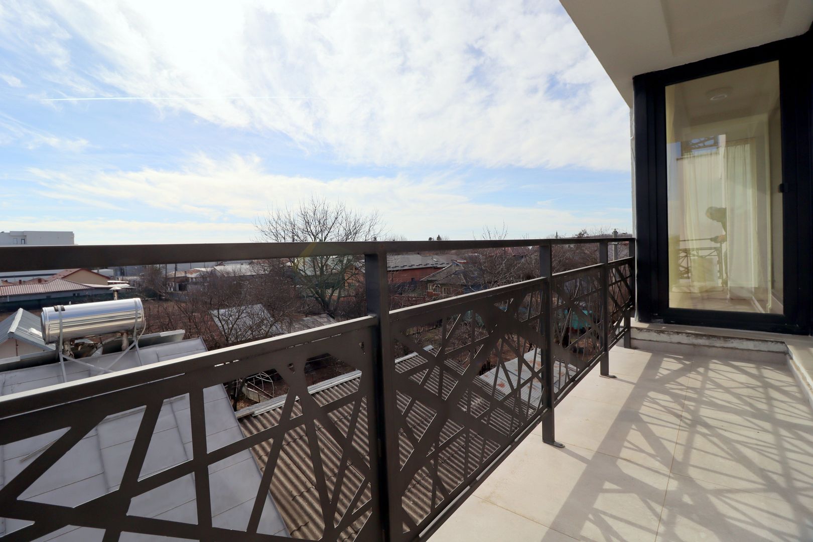 Apartament luminos, spatios, mobilat - Poză 6