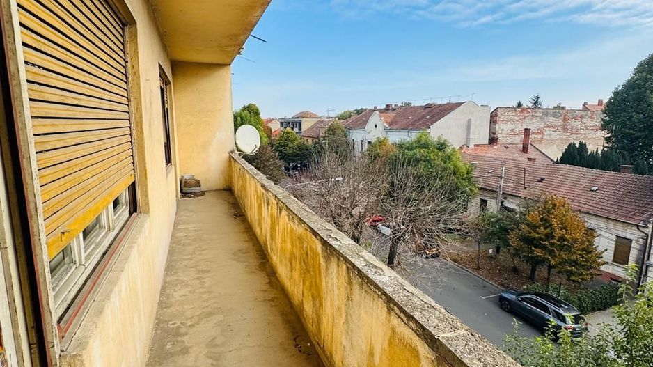 De vanzare Apartament 3 camere, Central, Piata Mica, et 3/4, Arad - Poză 12